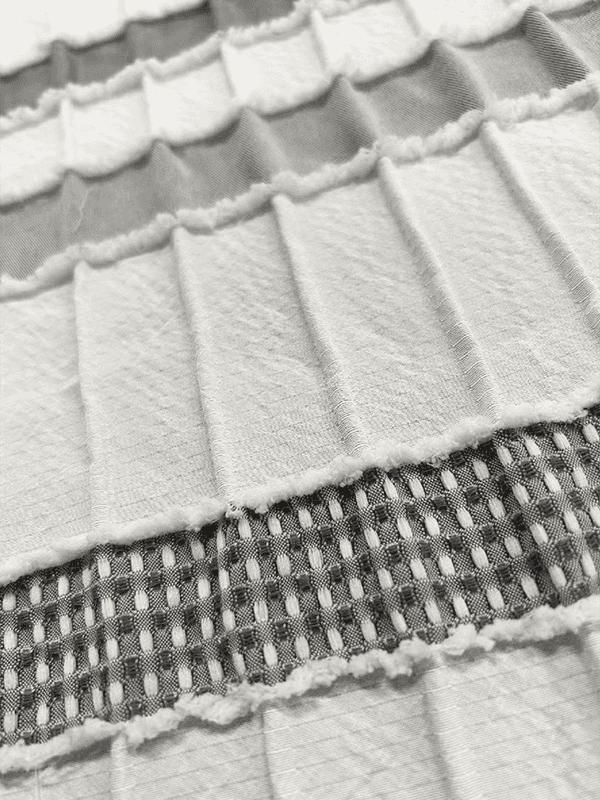 Greille beag ripple fabraic wrinkled